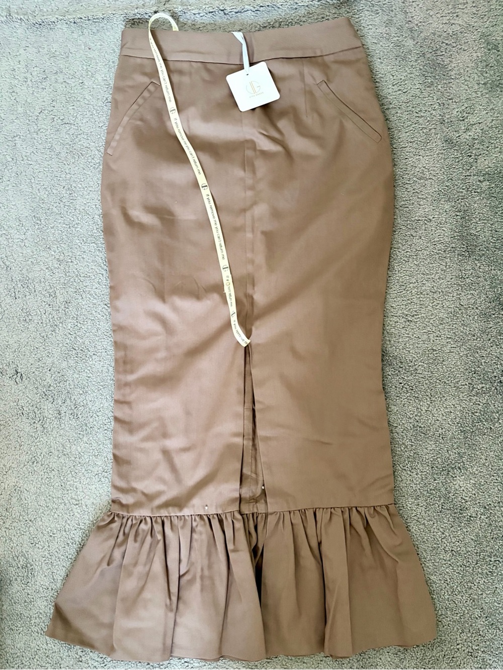 Vita Grace Peplum/Ruffle-Hem Pencil Skirt in mocha brown. Size M. NWT!